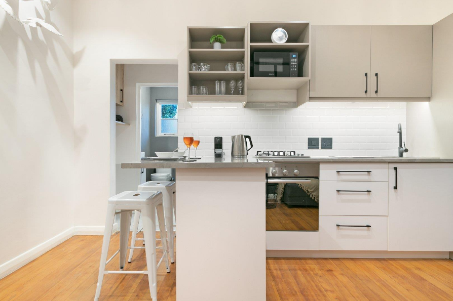 1 Bedroom Property for Sale in Sea Point Western Cape